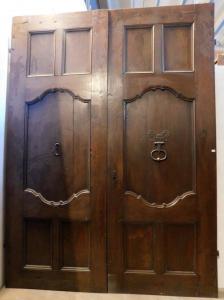 PTN072 - Doppelflügeltür, Nussbaumholz, 18. Jahrhundert, maximale Maße B 222 x H 305 cm